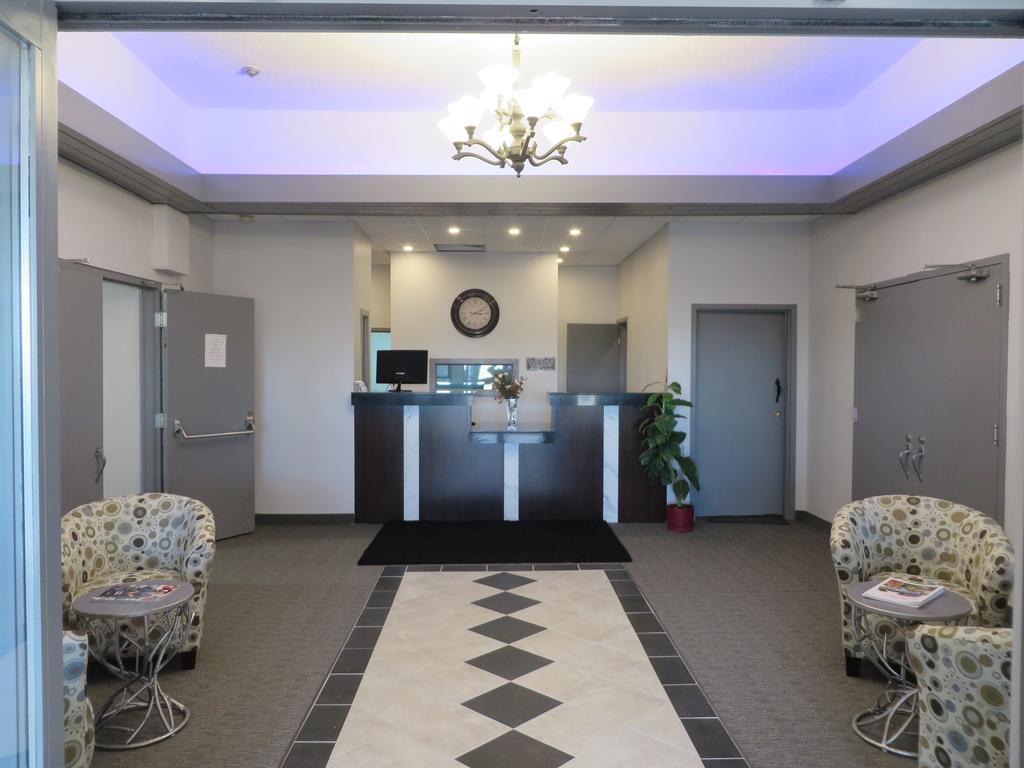 Travelodge By Wyndham Rosetown Buitenkant foto
