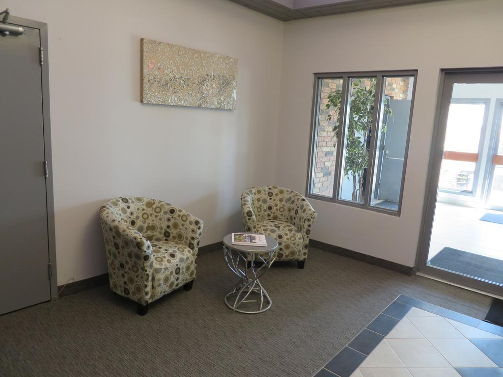 Travelodge By Wyndham Rosetown Buitenkant foto