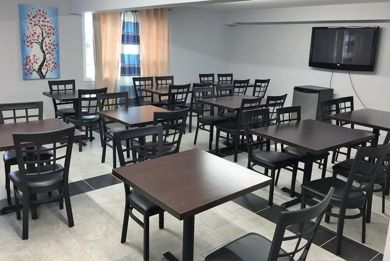 Travelodge By Wyndham Rosetown Buitenkant foto